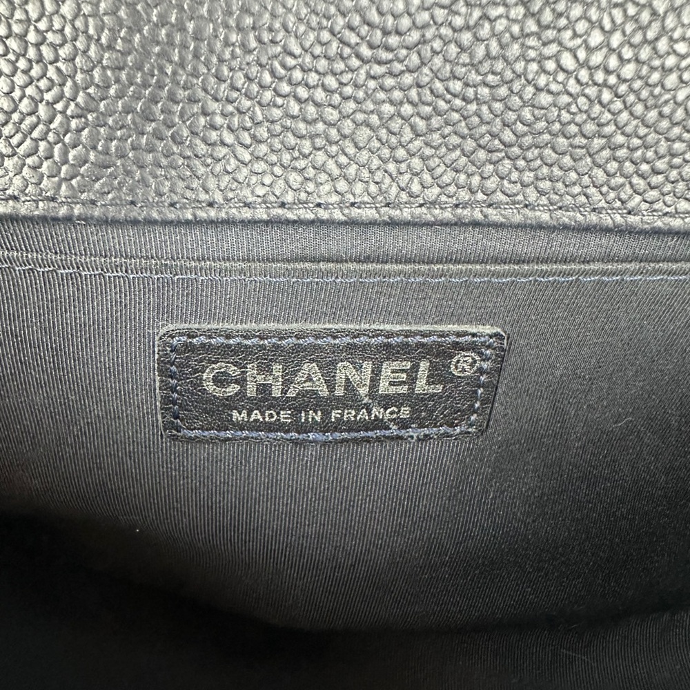 CHANEL BOY CAVIAR LEATHER Chain Shoulder Bag Navy Medium & Chanel & LV wallet - Picture 12 of 17